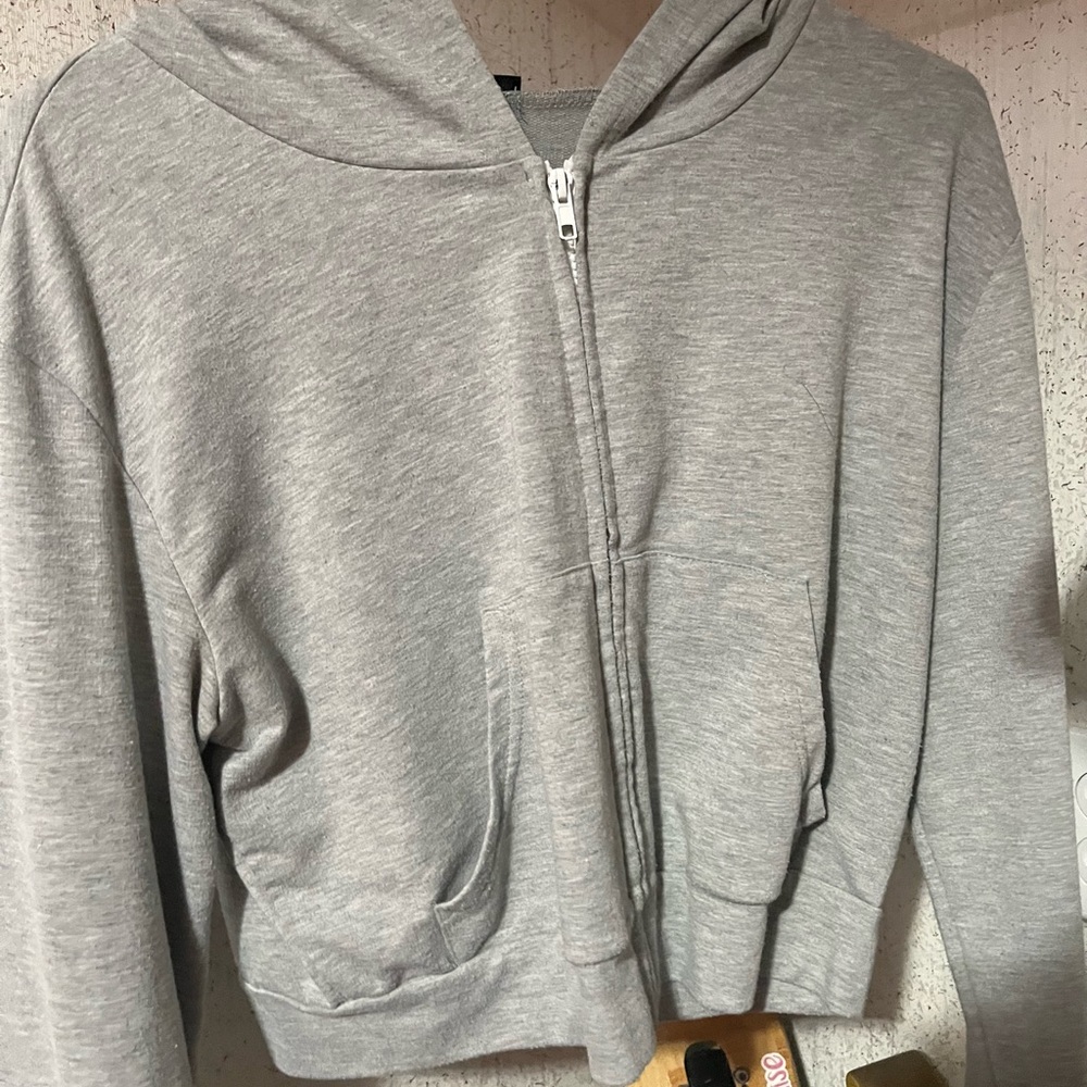Gray crop zip up hoodie